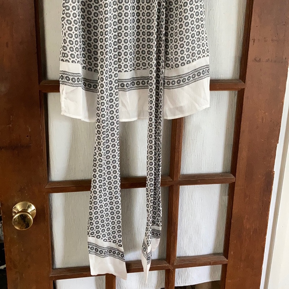 New York & Company BowTie Blouse Tank - Picture 4 of 8